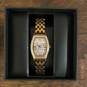 Elegant Gold Women's Watch